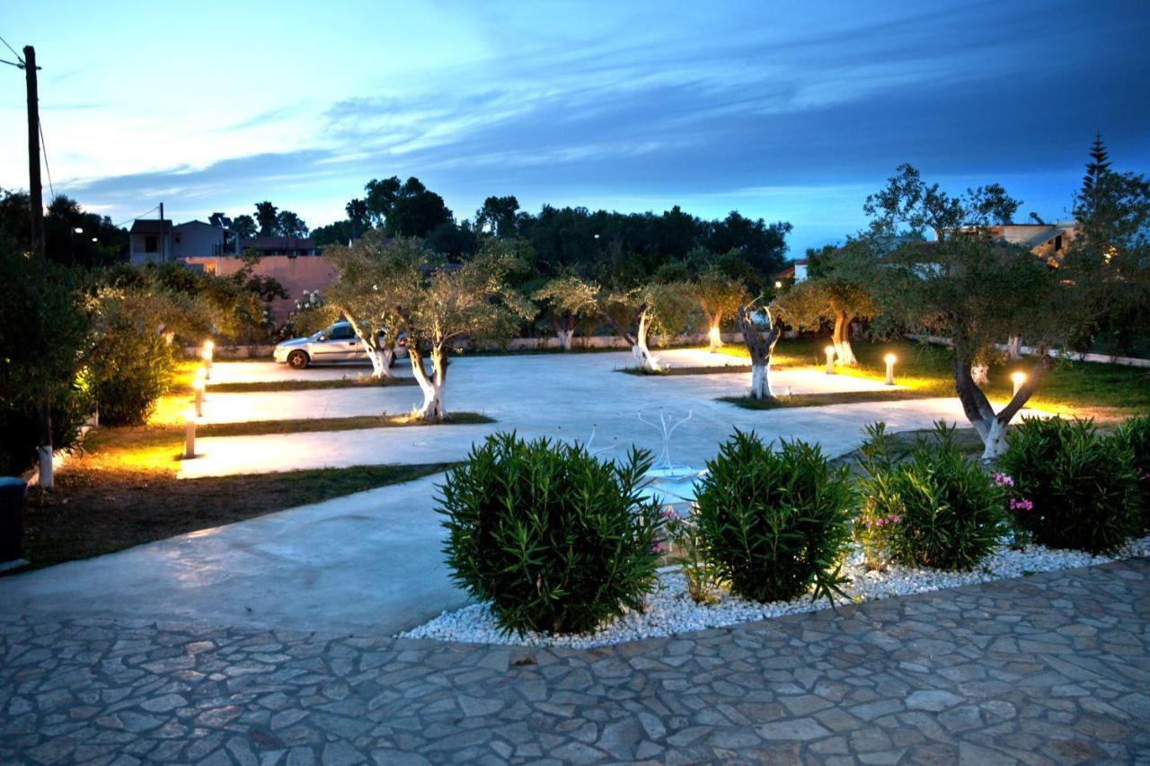 Sun 'N Chill, Boutique Apartments & Beach Villa Melíkia Exterior foto