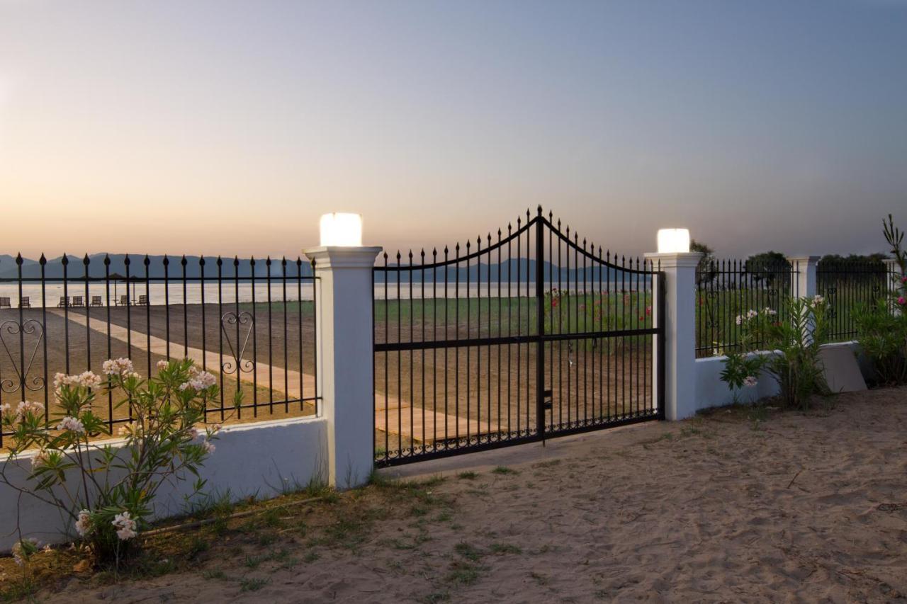 Sun 'N Chill, Boutique Apartments & Beach Villa Melíkia Exterior foto