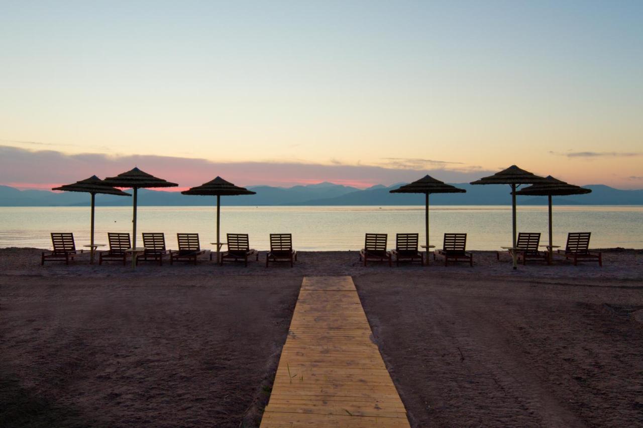 Sun 'N Chill, Boutique Apartments & Beach Villa Melíkia Exterior foto