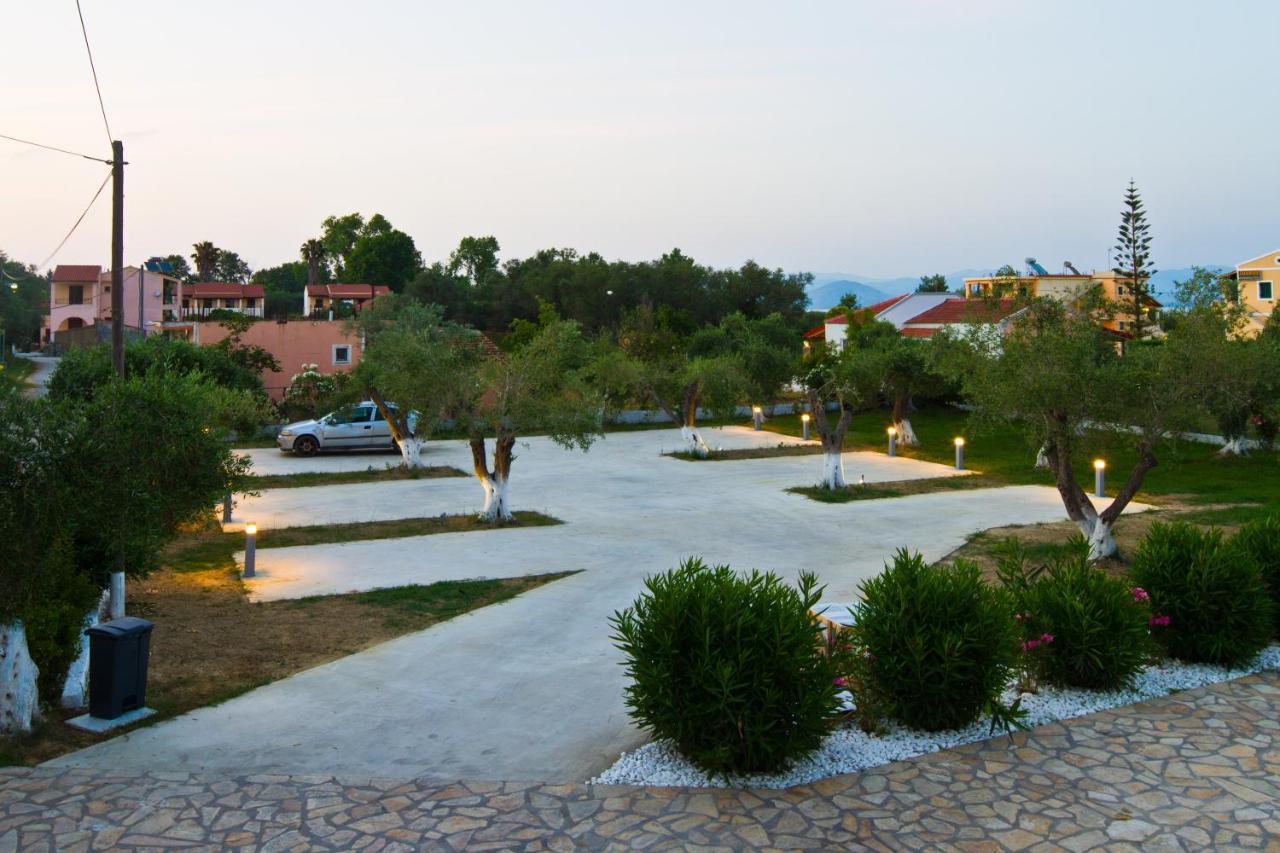 Sun 'N Chill, Boutique Apartments & Beach Villa Melíkia Exterior foto