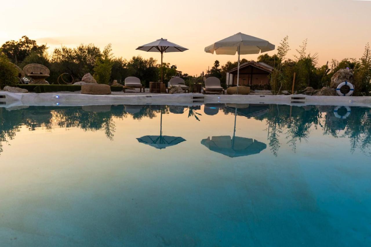 Sun 'N Chill, Boutique Apartments & Beach Villa Melíkia Exterior foto