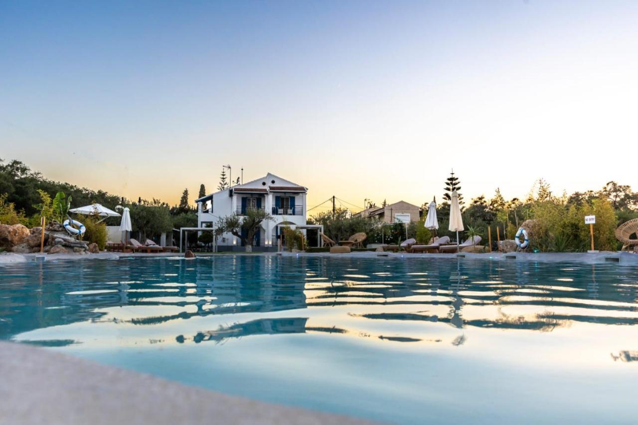 Sun 'N Chill, Boutique Apartments & Beach Villa Melíkia Exterior foto