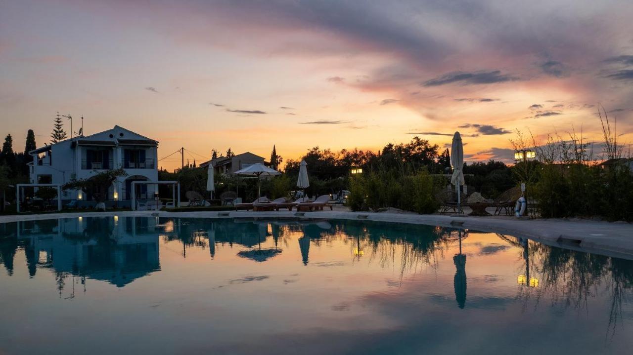 Sun 'N Chill, Boutique Apartments & Beach Villa Melíkia Exterior foto